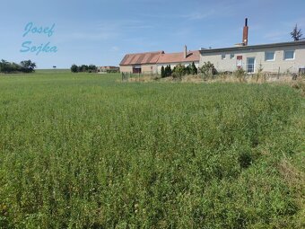 Stavební pozemek se stodolou v obci Stupěšice, 4412m2 - 6
