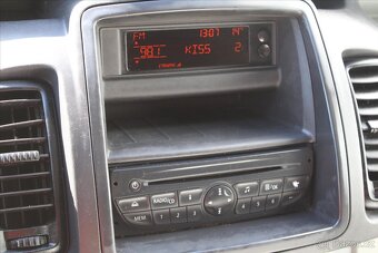 Renault Trafic 2.0 dCi L1H1 ČR (2011) - 6