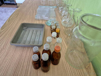 Laboratorní sklo - pipeta/byreta/zkumavky/baňky/.. - 6