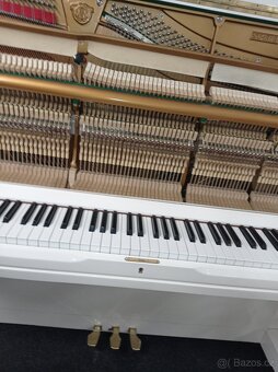 Pianino vyšší třídy model 131 - 6