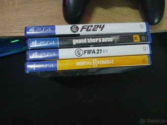 Playstation 4 pro 1TB - 6