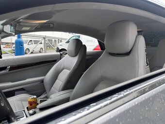 Mercedes benz c207 (w212) výměna - 6