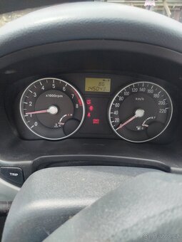 Hyundai Accent - 6