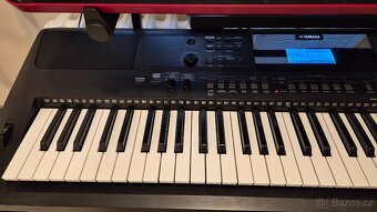 Korg Kross,Yamaha PSR 410 - 6
