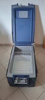Prodám použitou ARB lednici , 60 L, 12 V / 24 V / 220 - 6