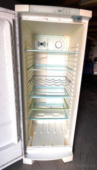 Lednice bez mrazáku Electrolux ERE3000 - 6