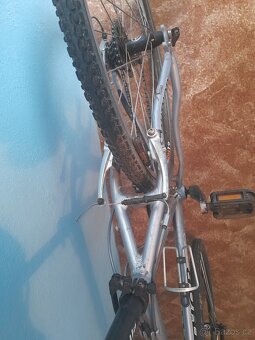 Author zenith-trekove kolo - 6