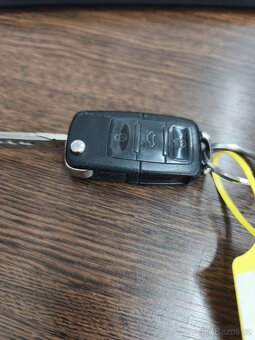 VW Golf V 2.0 tdi - 6