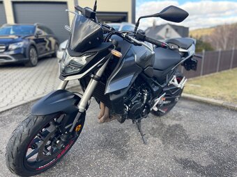 Honda Hornet 750 - 6