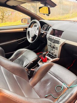 Opel Astra H GTC - 6