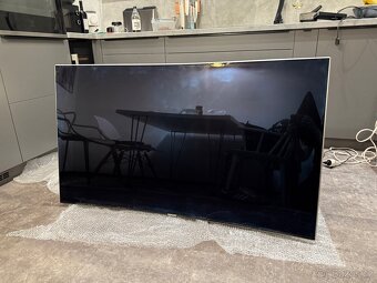 Samsung 55” (138 cm) 4K Zakřivená SUHD Smart TV - 6