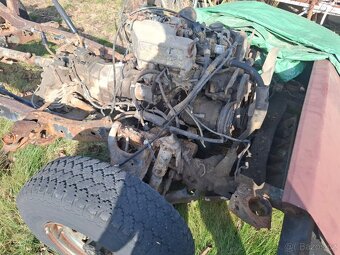 Isuzu Trooper 2,6i - 6