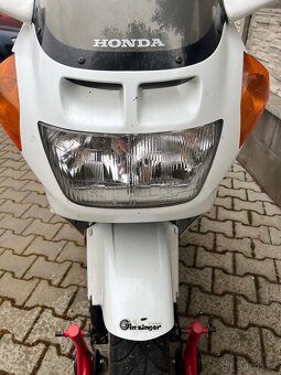 Honda CBR1000F - 6