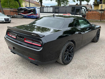 Dodge Challenger SRT Hellcat 6.2l - NEHAVAROVANÉ - 6