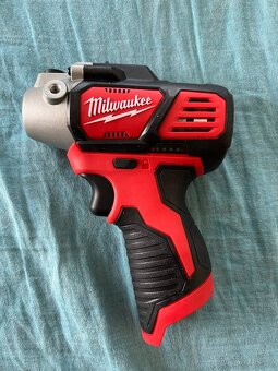 Milwaukee M12 Cordless Polisher Novy na Prodej - 6