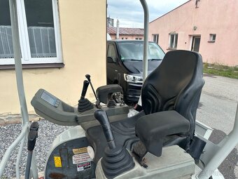 Minibagr Takeuchi TB215R.r.v. 2016,1575kg,NOVÉ PÁSY - 6