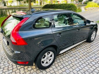 Volvo XC60 2.4D 5VÁLEC 4x4 120KW MANUÁL BEZ KOROZE - 6
