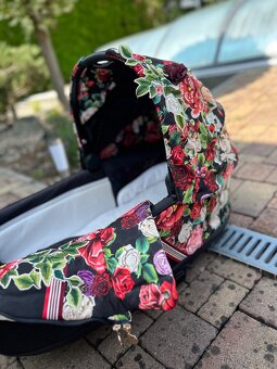 Hluboká korba Cybex Spring Blossom Dark - 6