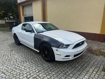Ford Mustang 3,7 v6 63 tis km - 6