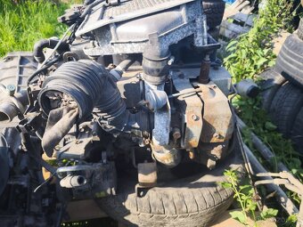 Motor, převodovka, rozvodovka Nissan navara d22 2.5td 76kw - 6