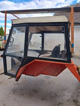 Zetor uřI kabina pro 5211-7745. - 6