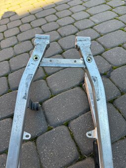 Zadní rám subframe zadní blatník Yamaha YZ 125 250 r 02-04 - 6