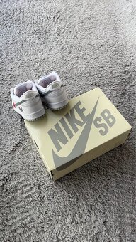 Nike SB Dunk Low Supreme 94 Metallic Silver - 6