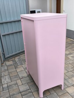 Prodám hezkou skříň - 6