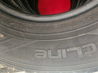 225/75R16C 121/120R  Nokian - 6