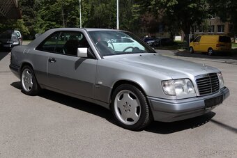 w 124 coupe MERCEDES - 6