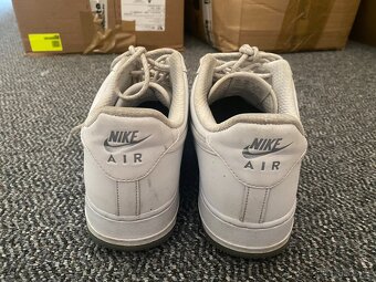 Boty NIKE AIR FORCE 1´07 LUXE SUMMIT White vel. 45 - 6