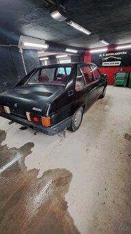 tatra 613 1987 v8 - 6