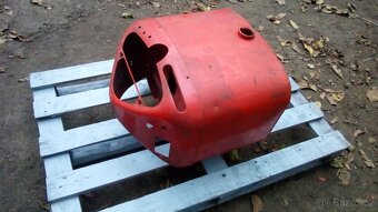 Nádrž a plech prístrojovky Zetor - 6