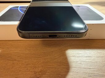 iPhone 16 Pro Max - 512 GB černý titan záruka 18.12.2026 - 6