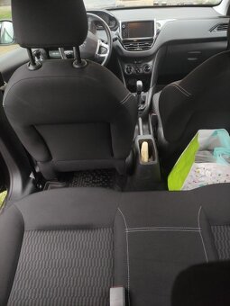 Peugeot 208 benzín - 6