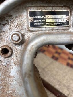 Prodám lodní motor Evinrude 60 HP - 6