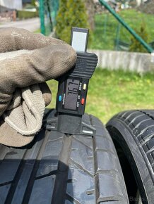 Letní pneu Yokohama BluEarth 175/55 R 15 jako nové - 6