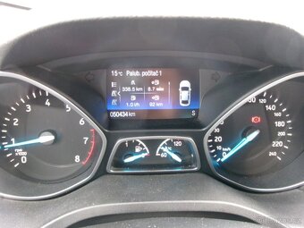 FORD KUGA 1.5 ecoBOOST ST-LINE + BLACK TAŽNÉ ZAŘÍZENÍ - 6
