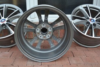 5x112 R17 Hliníkové disky originál BMW 5 G30 G31 - 6