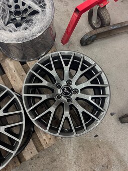 OEM sada disku Ford Mustang S550 5x114.3 R19 dvourozmer - 6