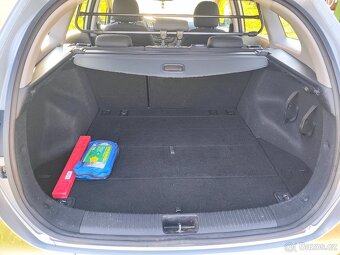 Kia Ceed SW 1.6 CRDi – kombík - 6