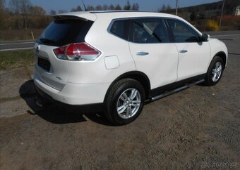 Nissan X-Trail 1,6 120kW Serviska EXKLUSIV benzín - 6