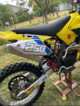 Suzuki RM 250 2003 - 6
