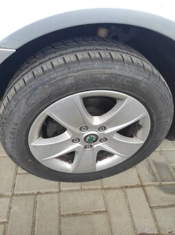 Škoda Octavia II 1.6 TDI facelift k opravě nebo ND - 6