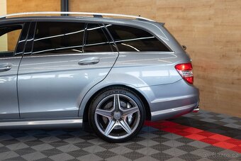 Mercedes-Benz C trieda Kombi 63 AMG - 6