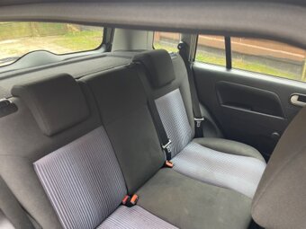 Ford Fusion 1.4, 58kw, černý - 6