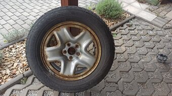 Sada kol-zimní (plechové disky + pneu NOKIAN) - 6