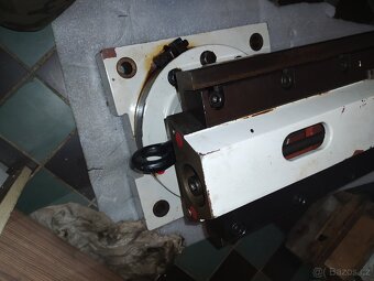 Obrážecí hlava na frézku - 6