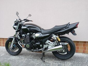 YAMAHA XJR 1300 - 6