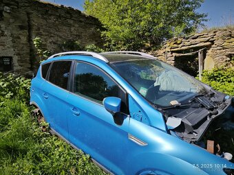 Ford Kuga 2.0 TDCi 100 kW 4x4 jako celek - 6